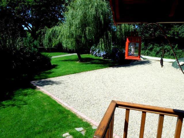 La Cle Des Roulottes Hotel Pluvigner Exterior foto