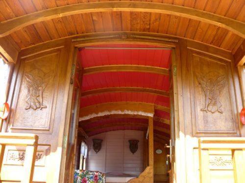 La Cle Des Roulottes Hotel Pluvigner Exterior foto